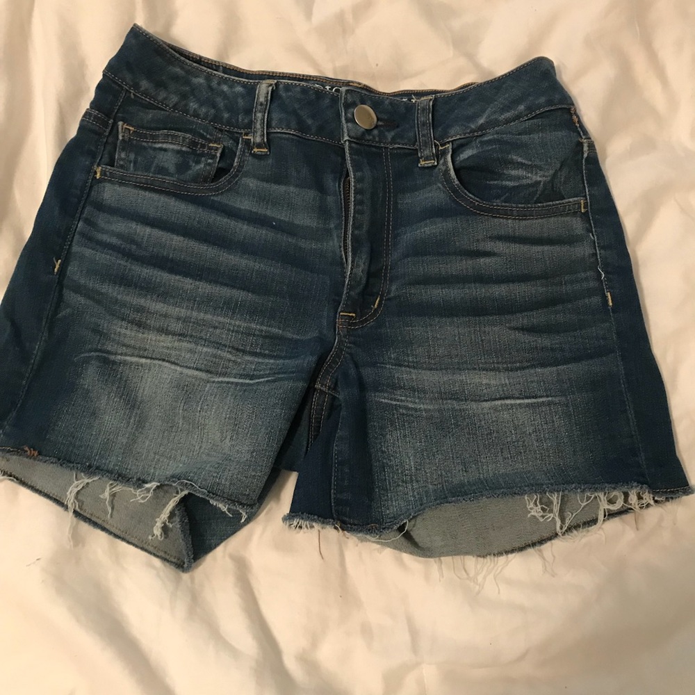American Eagle shorts/size 6/ super stretch